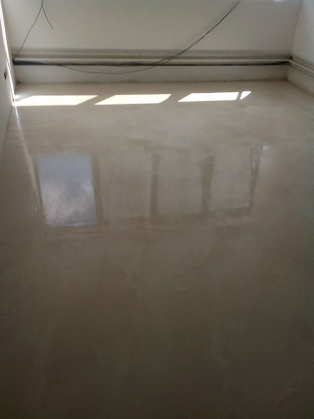 30594290_328117537710745_4644509395454001152_n