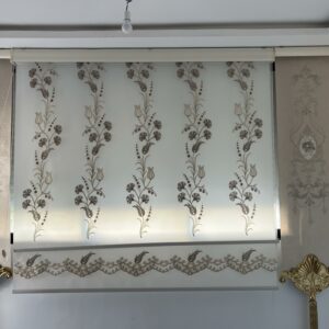 Rideaux zébra à l'intérieur